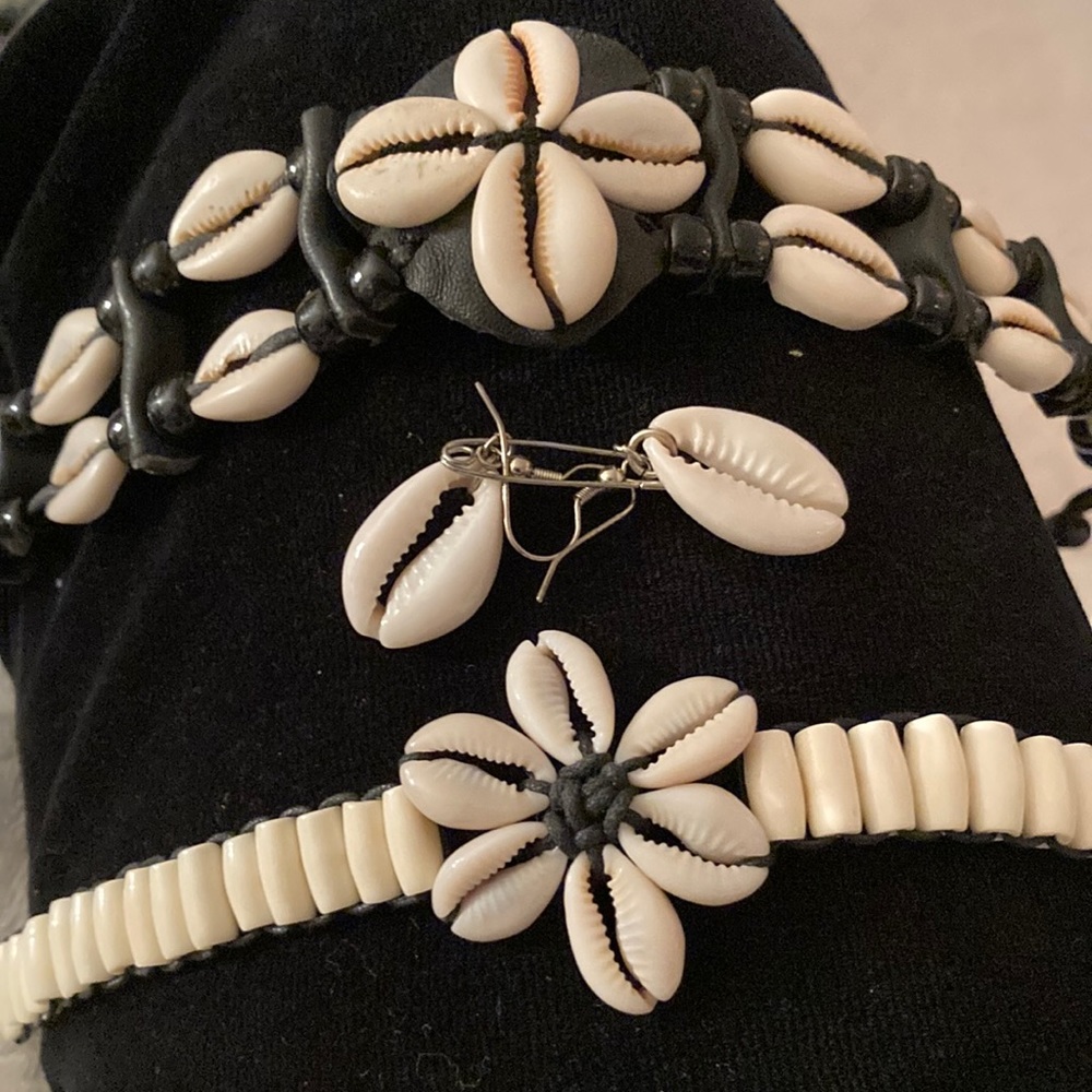 MAKE AN OFFER 
Cowrie necklaces & earrings set